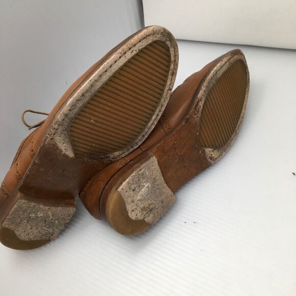 Cole Haan Dustin Cap Brogue Oxfords In Tan (B6) - Picture 4 of 6